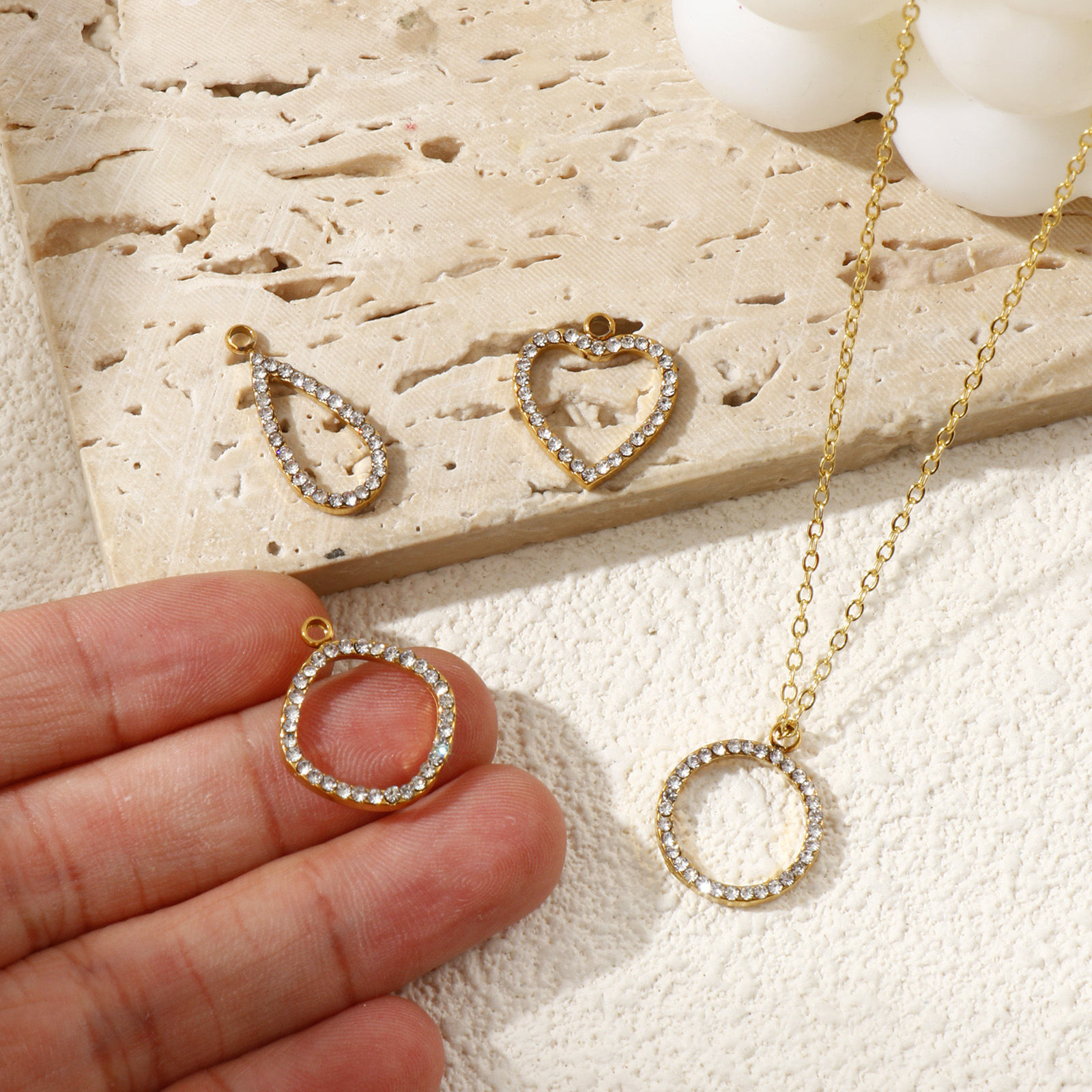 Bild von Umweltfreundliche PVD-Vakuumbeschichtung 304 Edelstahl Geometrisch Charms 18K Vergoldet Hohl Klar Zirkonia