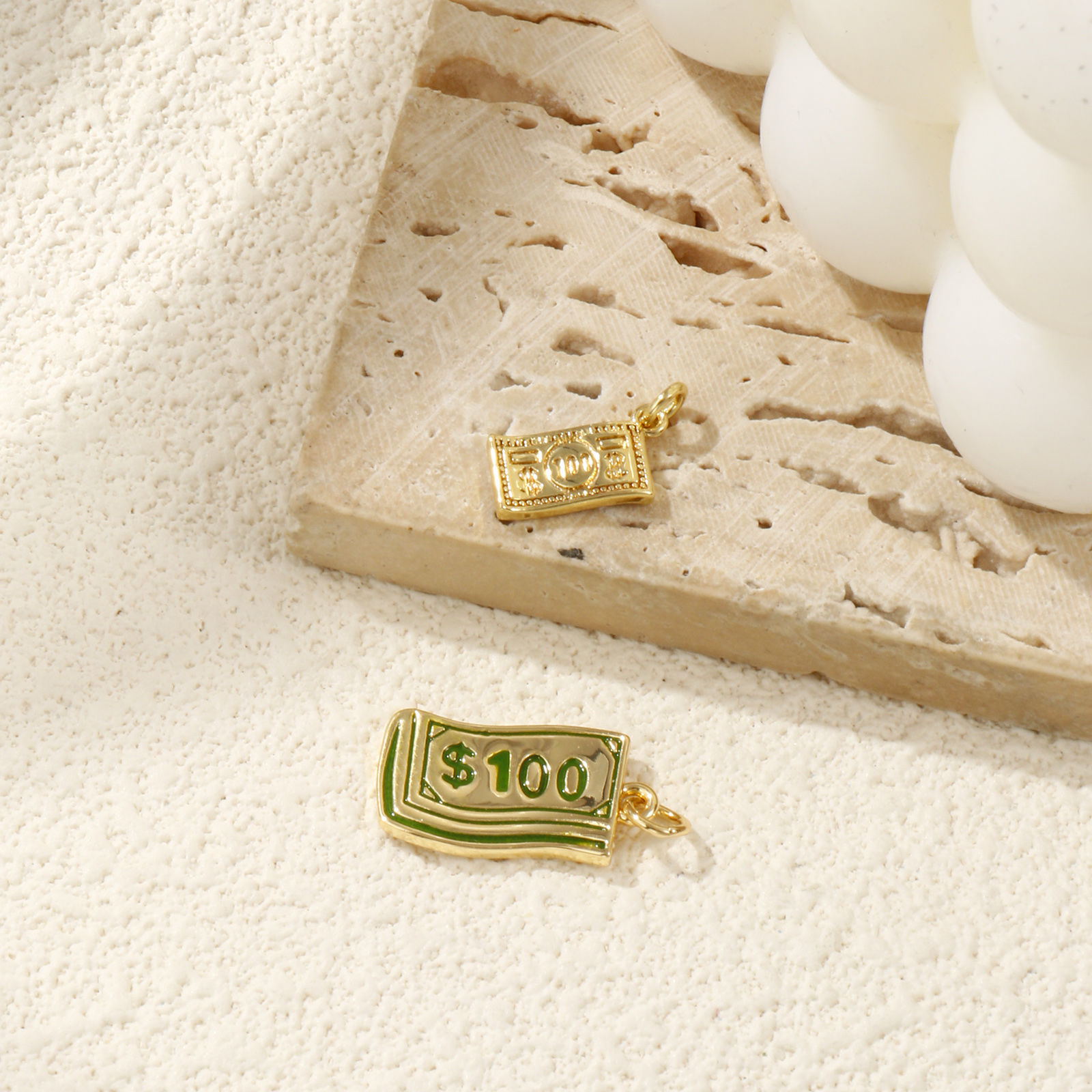 Image de 2 Pcs Breloques Respectueux de la Nature en Laiton Plaqué Or Véritable 18K Dollar US