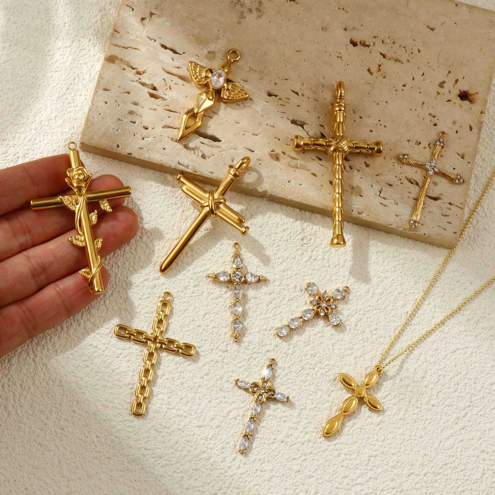 Bild von Umweltfreundliche PVD-Vakuumbeschichtung 304 Edelstahl Religiös Anhänger 18K Echtgold plattiert Kreuz