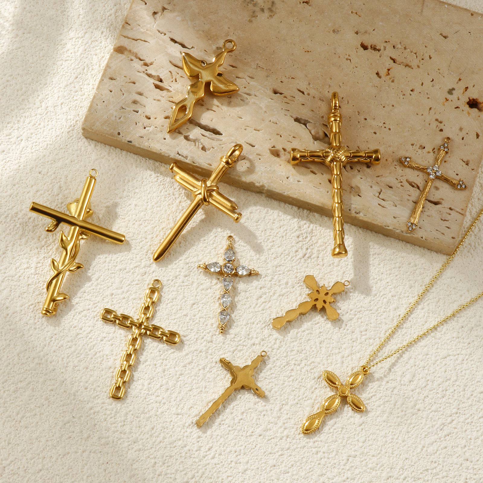 Bild von Umweltfreundliche PVD-Vakuumbeschichtung 304 Edelstahl Religiös Anhänger 18K Echtgold plattiert Kreuz