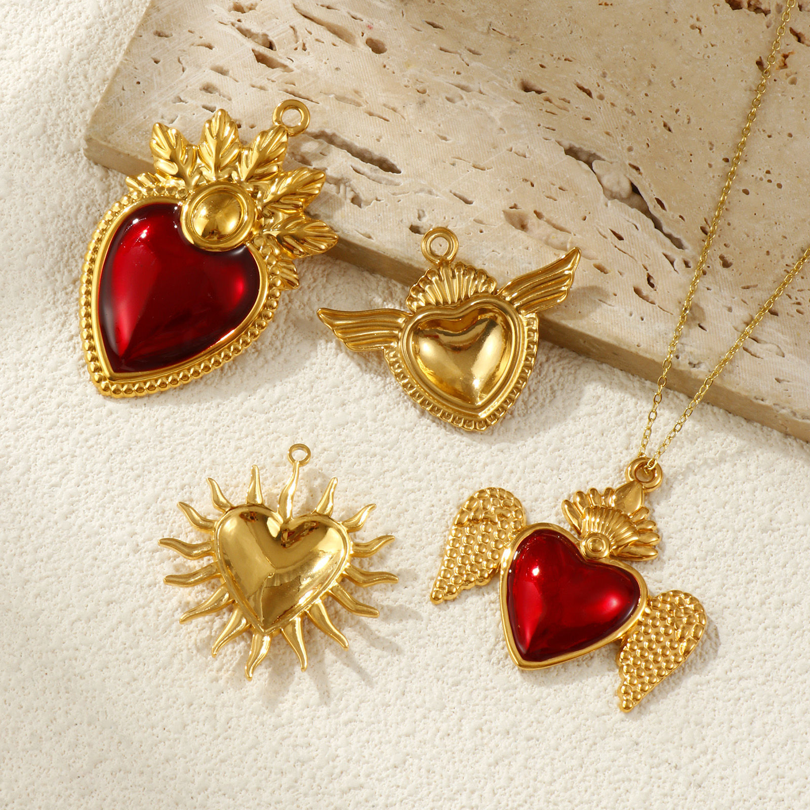 Bild von Umweltfreundliche PVD-Vakuumbeschichtung 304 Edelstahl Religiös Anhänger 18K Echtgold plattiert Rot Emaille Ex Voto Herz