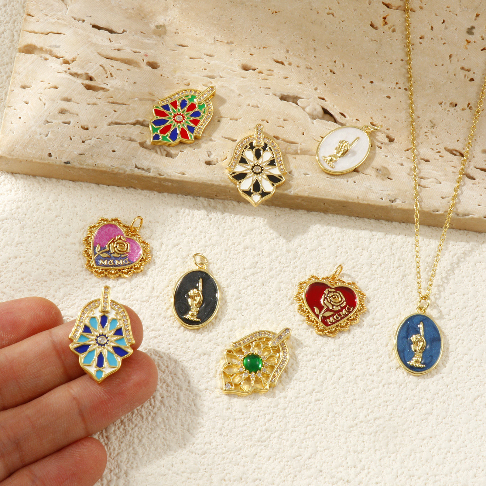 Изображение 1 ШТ Экологичный Латунь Подвески 18K настоящее золото с покрытием Ладонь Сердце С Эмалью