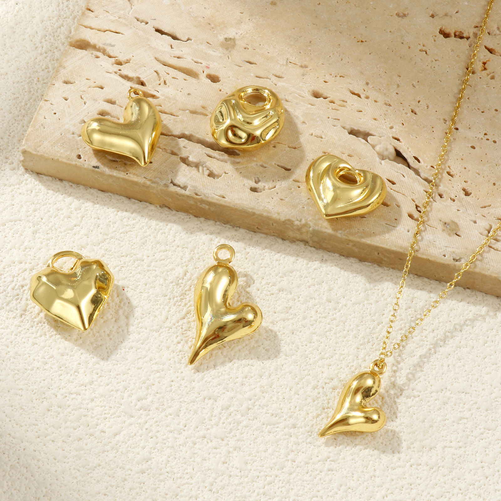 Bild von 2 PCs Eco-friendly Brass Valentine's Day Charms 18K Real Gold Plated Heart