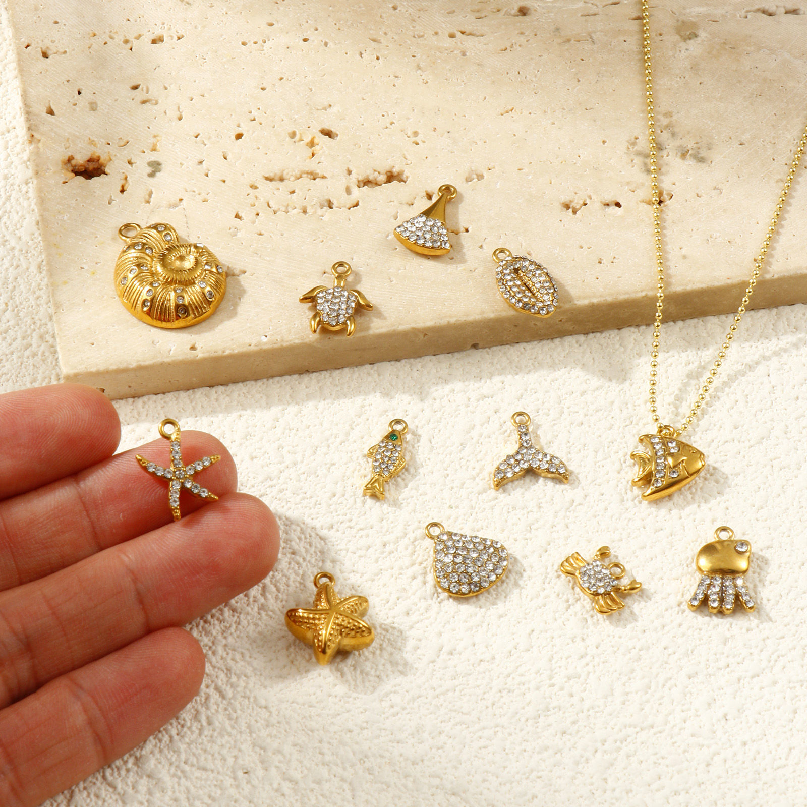 Изображение 2 ШТ Экологичное вакуумное PVD-покрытие 304 Нержавеющая Сталь Морские Украшения Подвески 18K настоящее золото с покрытием