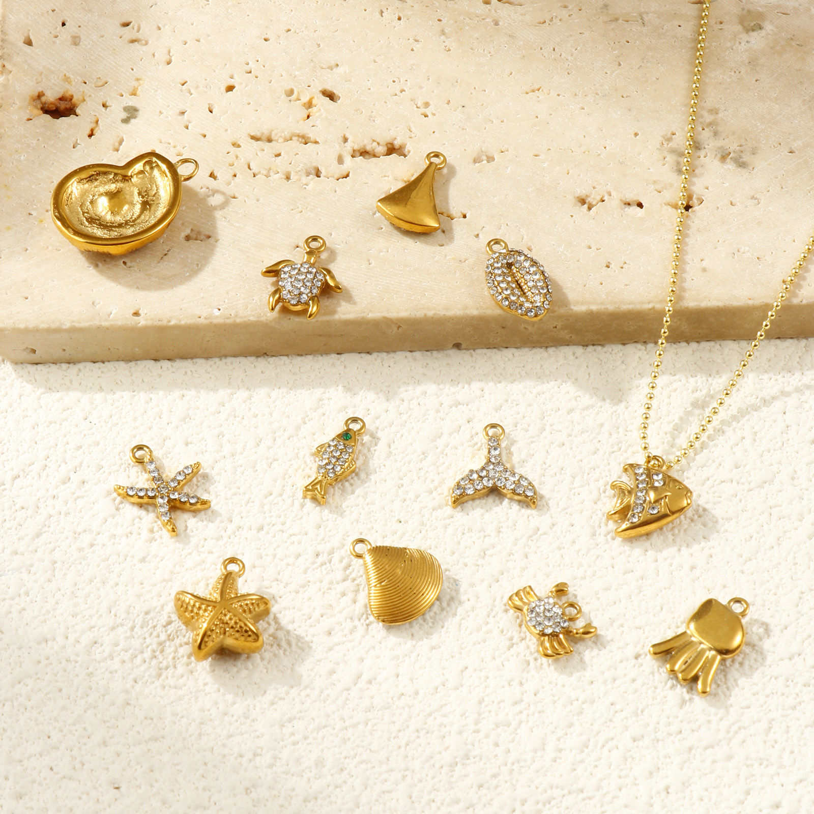 Изображение 2 ШТ Экологичное вакуумное PVD-покрытие 304 Нержавеющая Сталь Морские Украшения Подвески 18K настоящее золото с покрытием