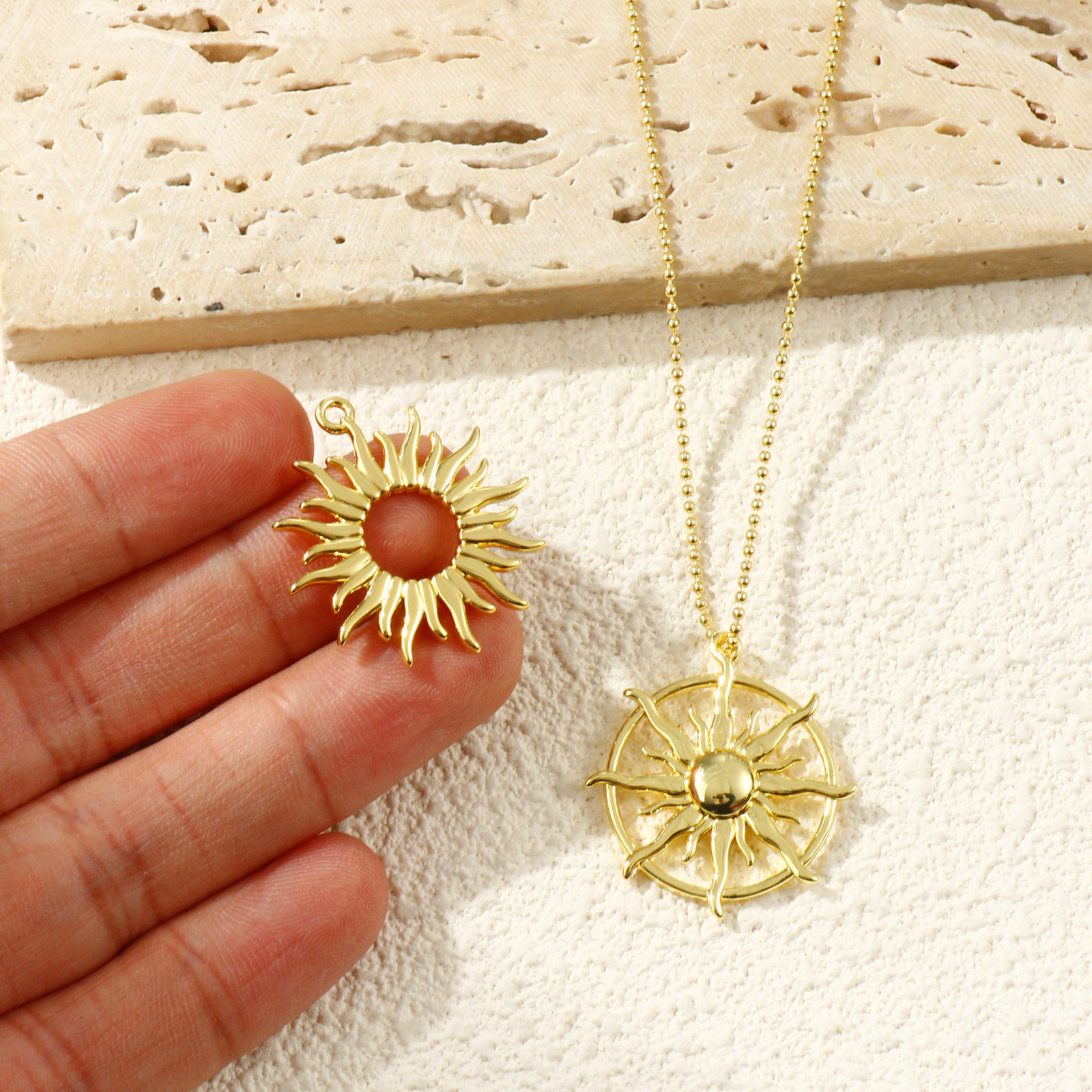 Изображение 2 PCs Brass Galaxy Charms 18K Gold Plated Sun