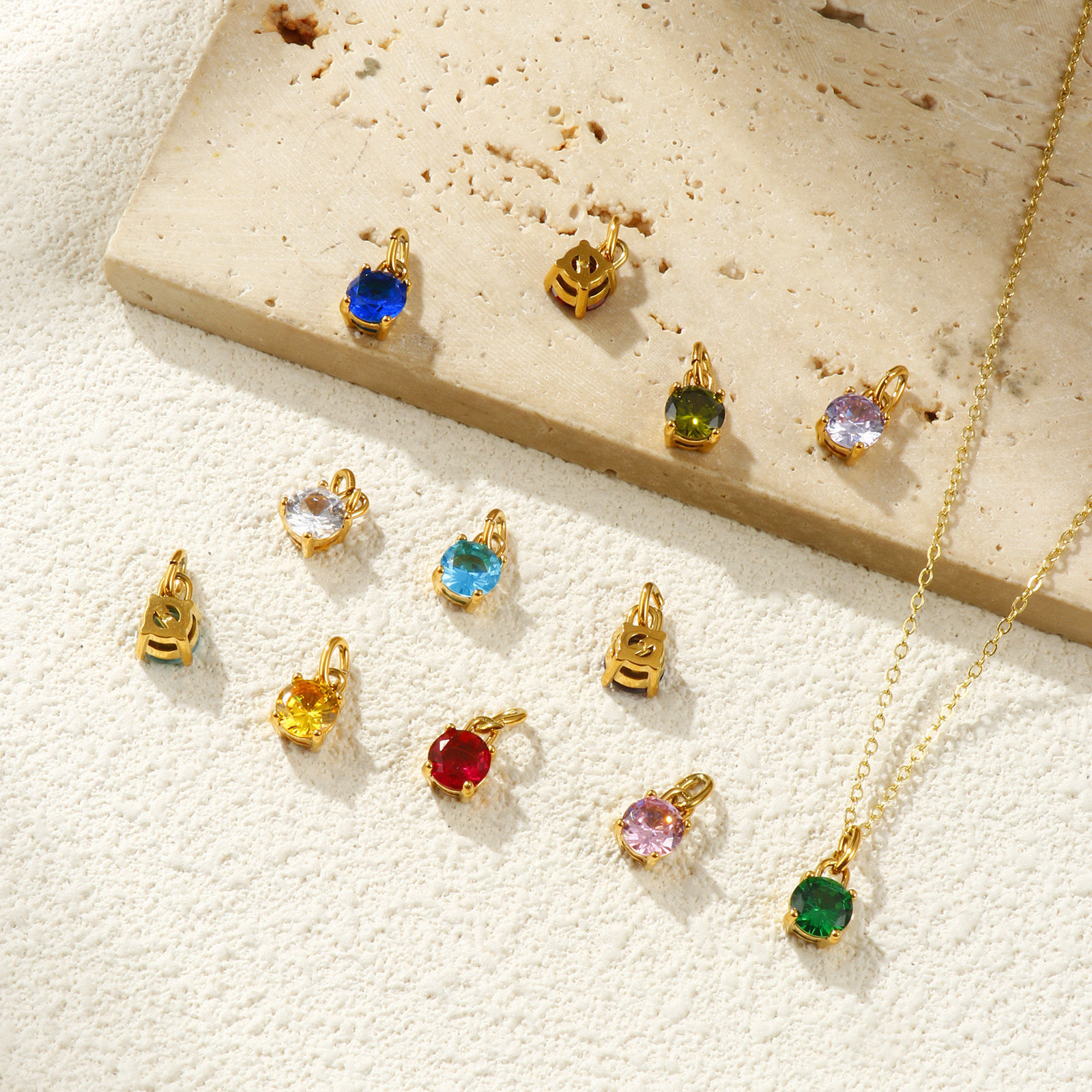 Изображение 2 ШТ Экологичное вакуумное PVD-покрытие 304 Нержавеющая Сталь & Циркон Камень рождения Подвески 18K настоящее золото с покрытием Мини 15мм x 7мм