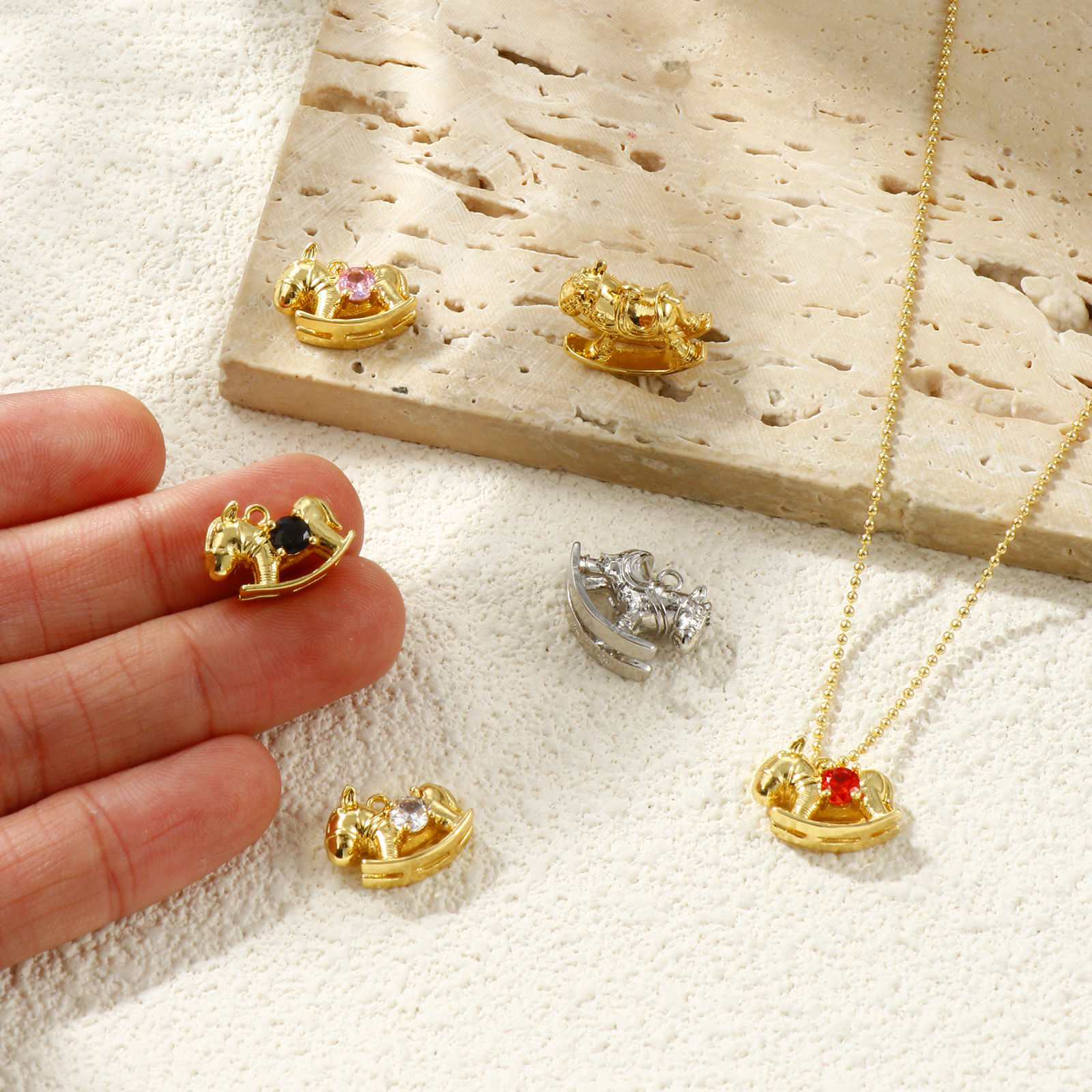 Изображение 2 ШТ Латунь Подвески Разноцветный Лошадь Трехмерный