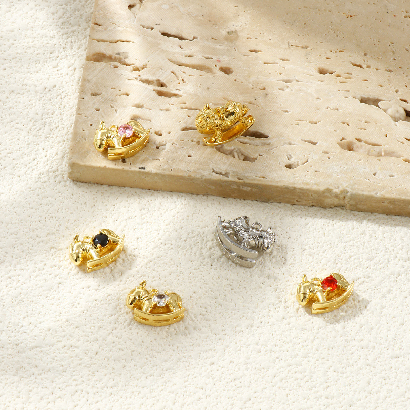 Изображение 2 ШТ Латунь Подвески Разноцветный Лошадь Трехмерный