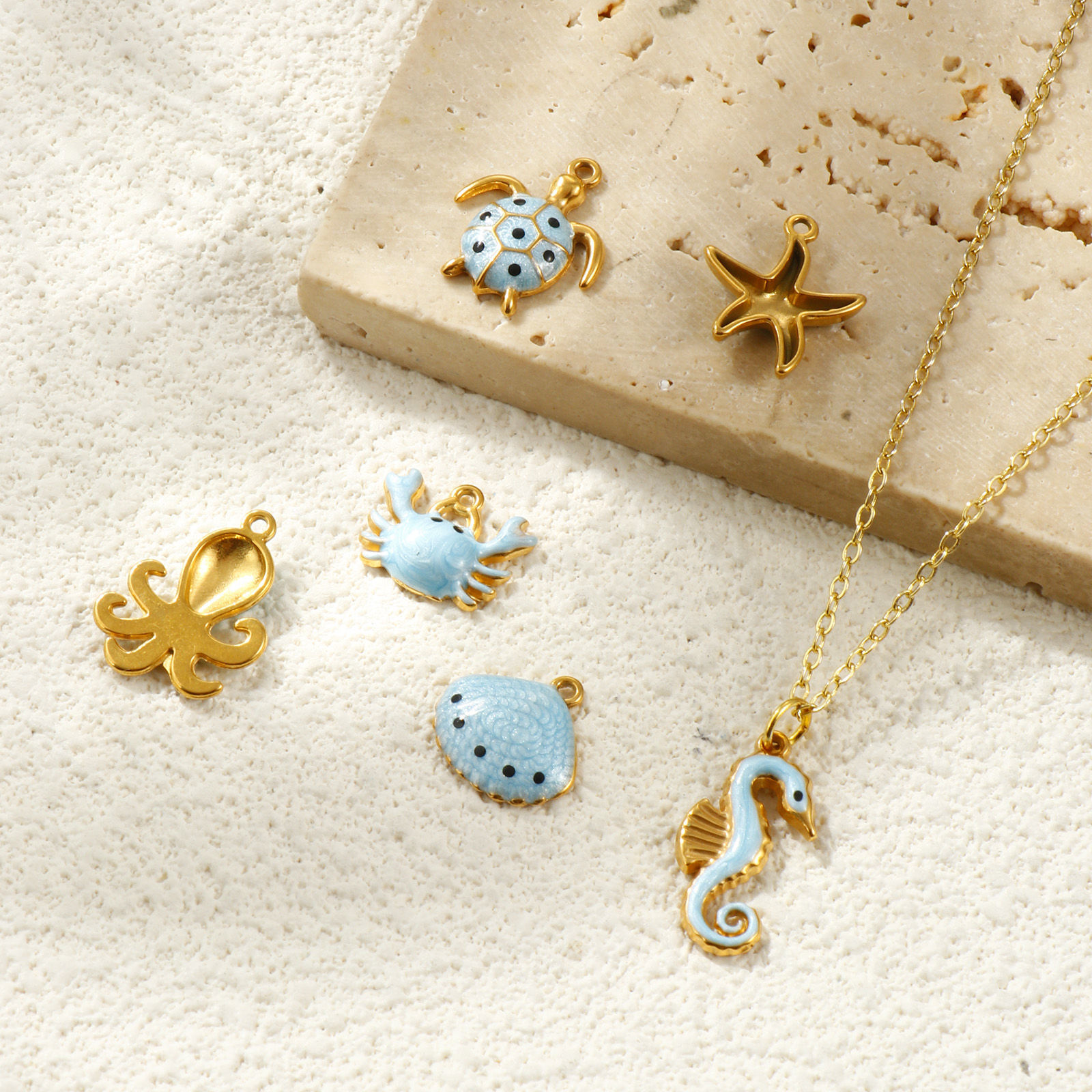 Изображение 5 ШТ Экологичное вакуумное PVD-покрытие Водонепроницаемый Антиоксидантный Гипоаллергенный 304 Нержавеющая Сталь Подвески 18K настоящее золото с покрытием Светло-синий С Эмалью Перлитный