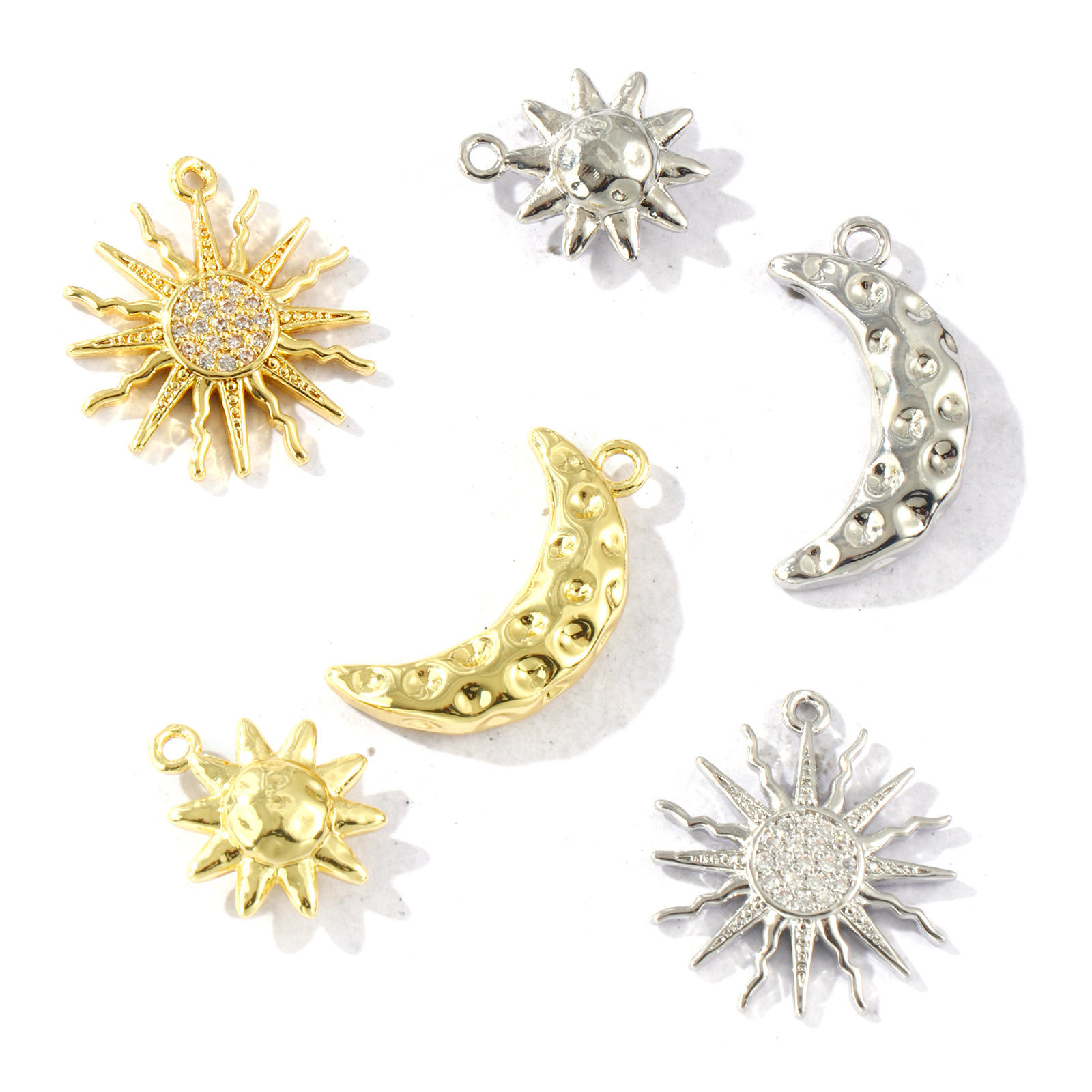 Immagine di 2 Pz Ottone Galassia Ciondoli Multicolore Sole Luna