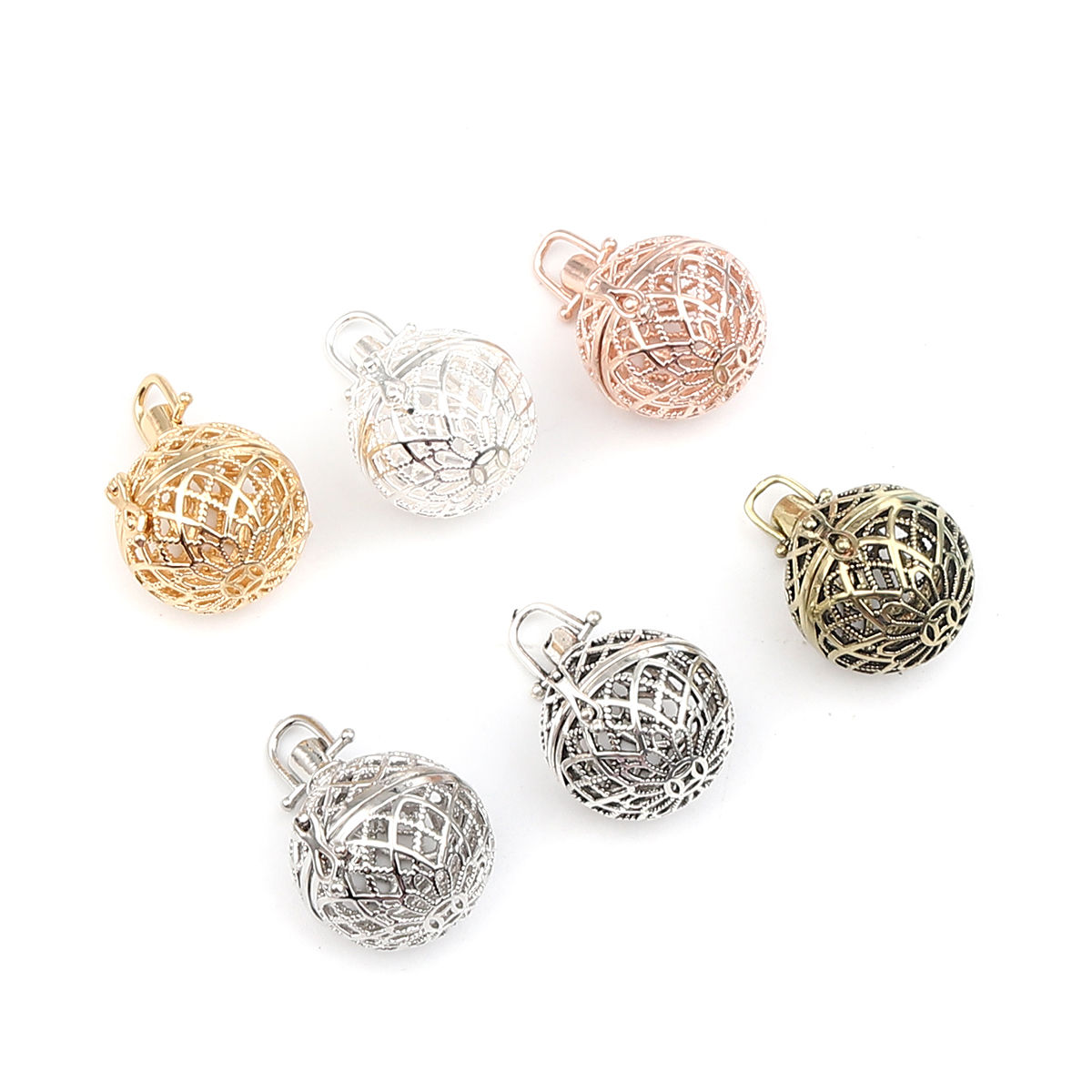 Picture of Zinc Based Alloy Pendants Round Disc Filigree