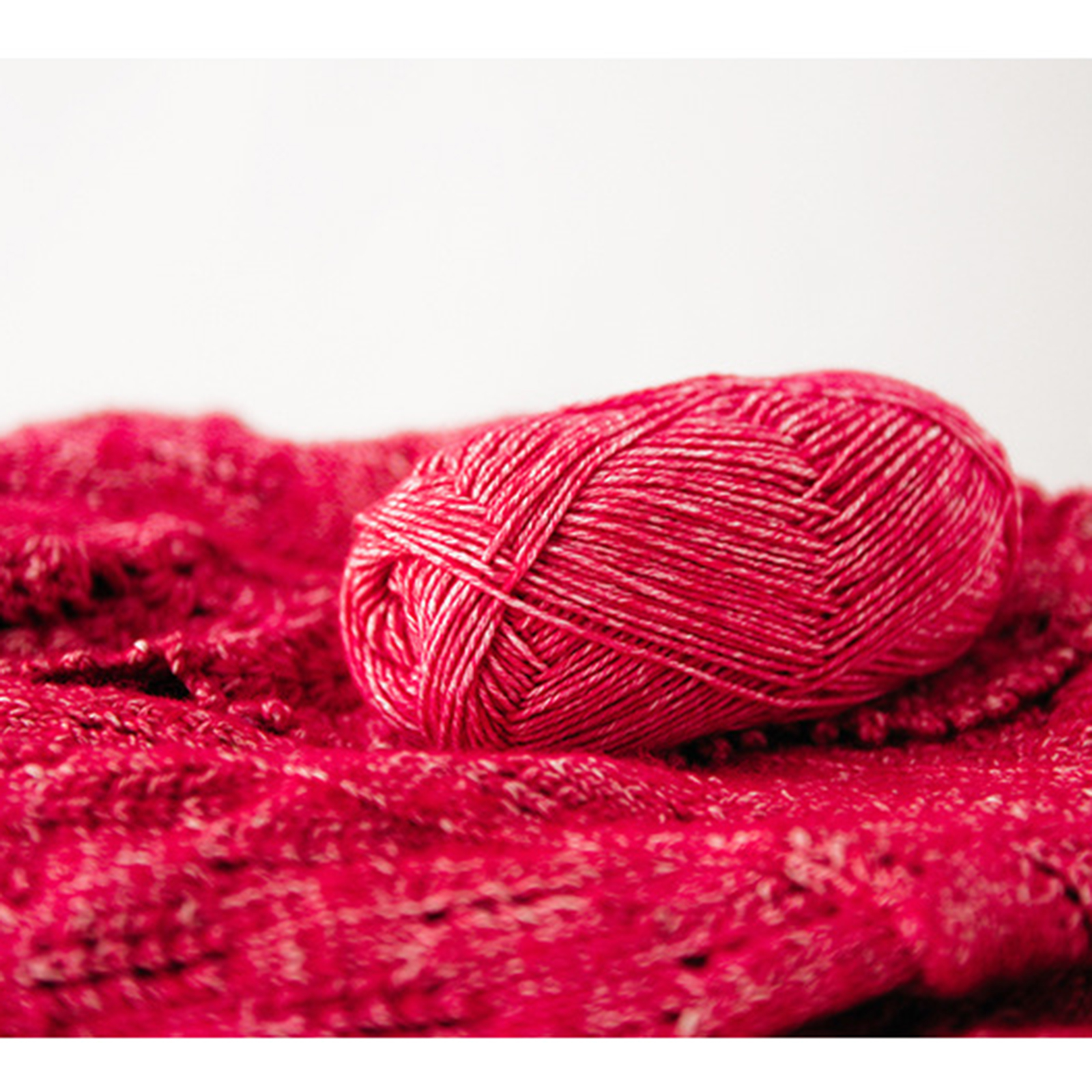 Изображение Blend Fabric Super Soft Knitting Yarn Milk White 1.5mm, 1 Roll (Approx 130 M/Roll)