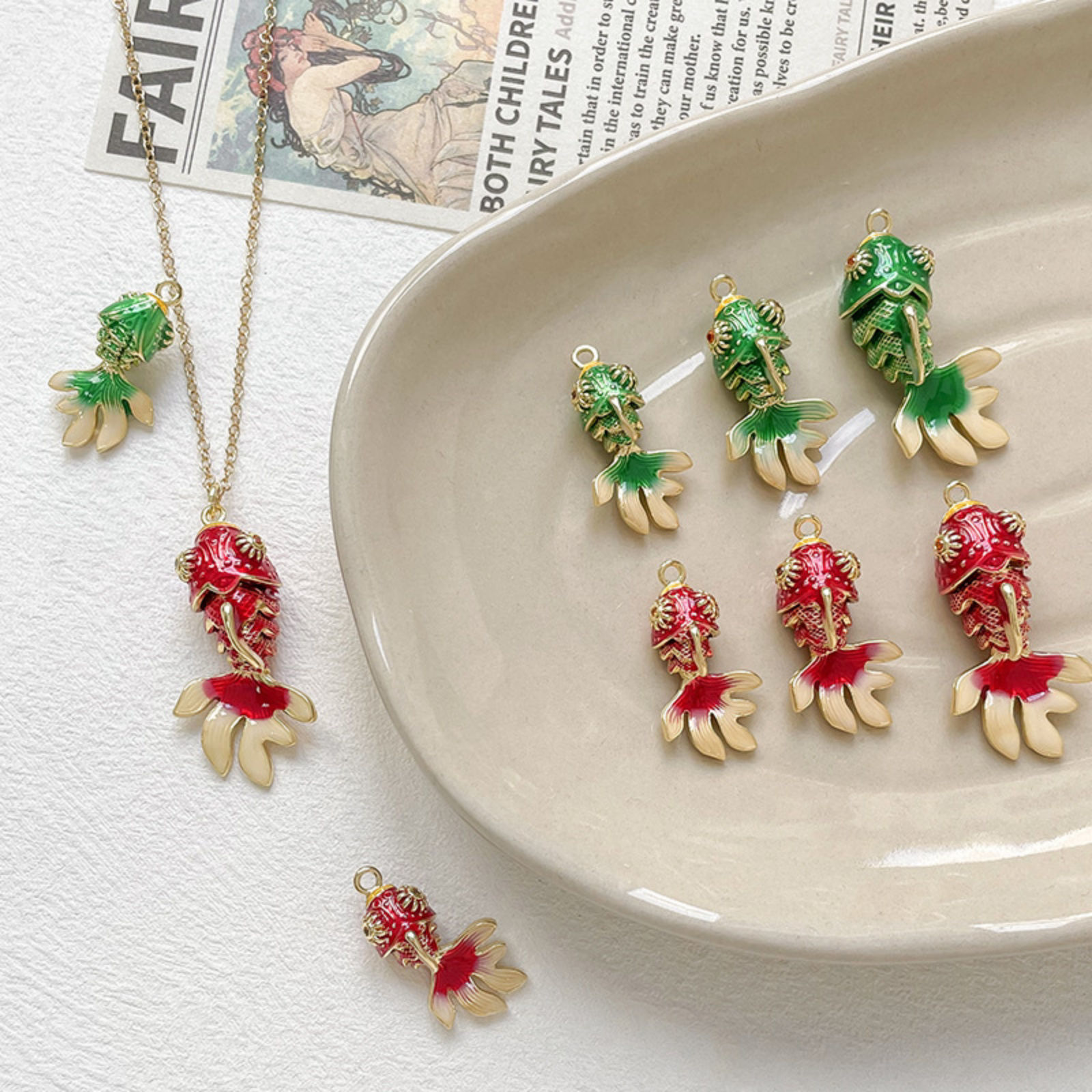 Immagine di 1 Pz Ecologico Ottone Gioielli Oceanici Ciondoli Pesce Rosso 18K Vero Oro Placcato Mobile Rosso Arancione Cubic Zirconiae