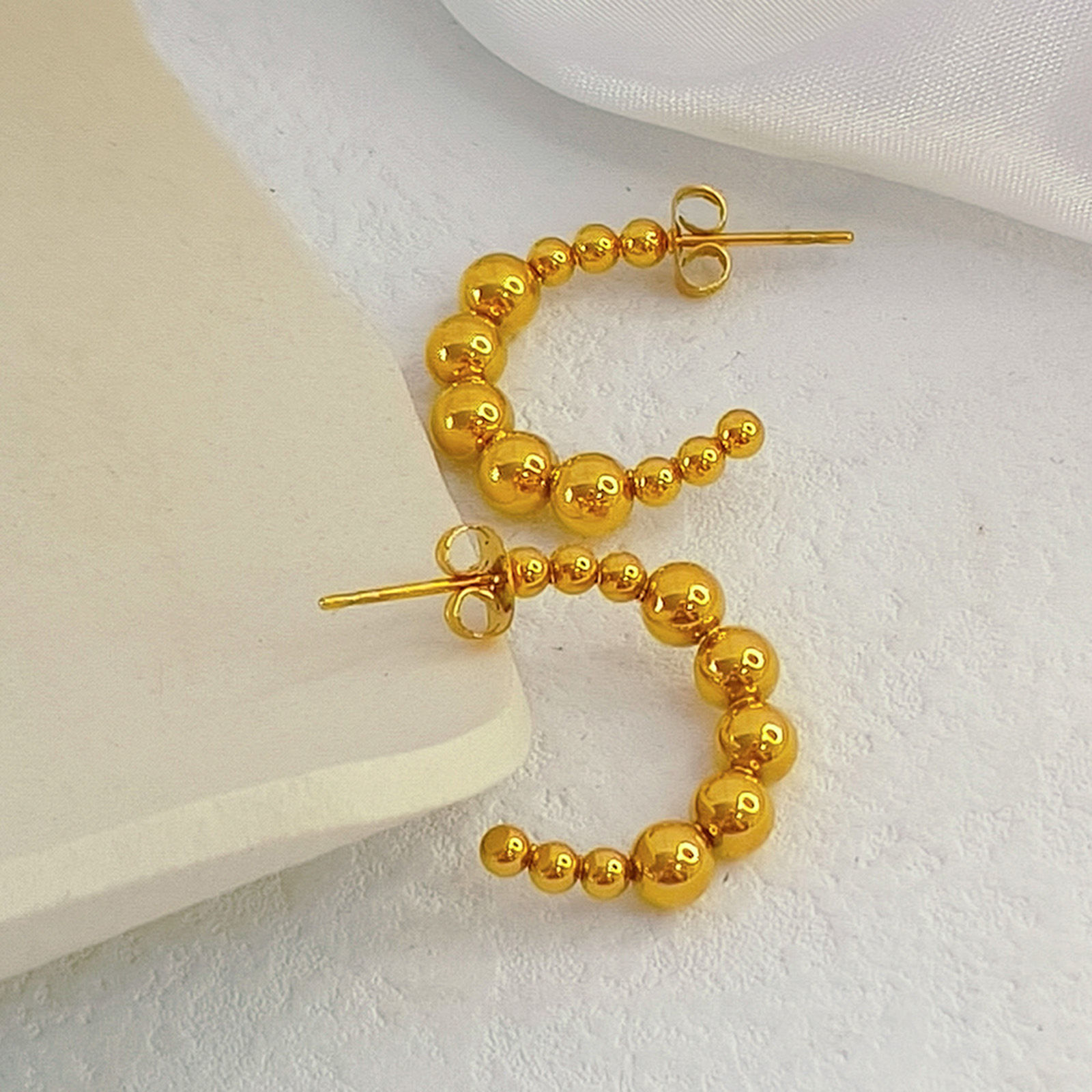 Picture of Eco-friendly Vacuum Plating Simple & Casual Retro 18K Gold Plated 304 Stainless Steel C Shape Hoop Earrings For Women Party 21mm Dia., 1 Pair