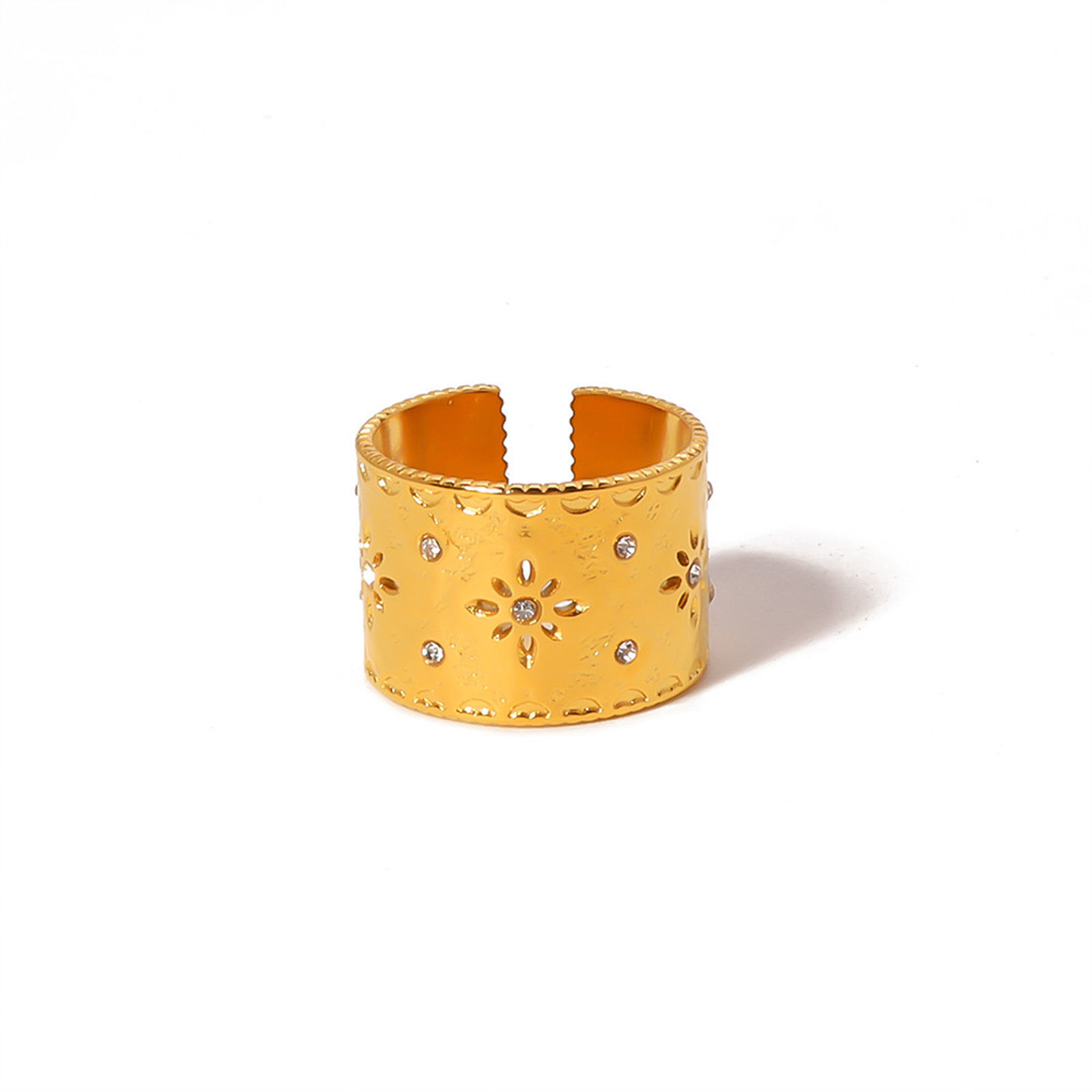 Picture of 1 Piece Eco-friendly Vacuum Plating Simple & Casual Style Of Royal Court Character 18K Real Gold Plated 304 Stainless Steel & Rhinestone Open Carved Pattern Rings Unisex Party 18mm(US Size 7.75)