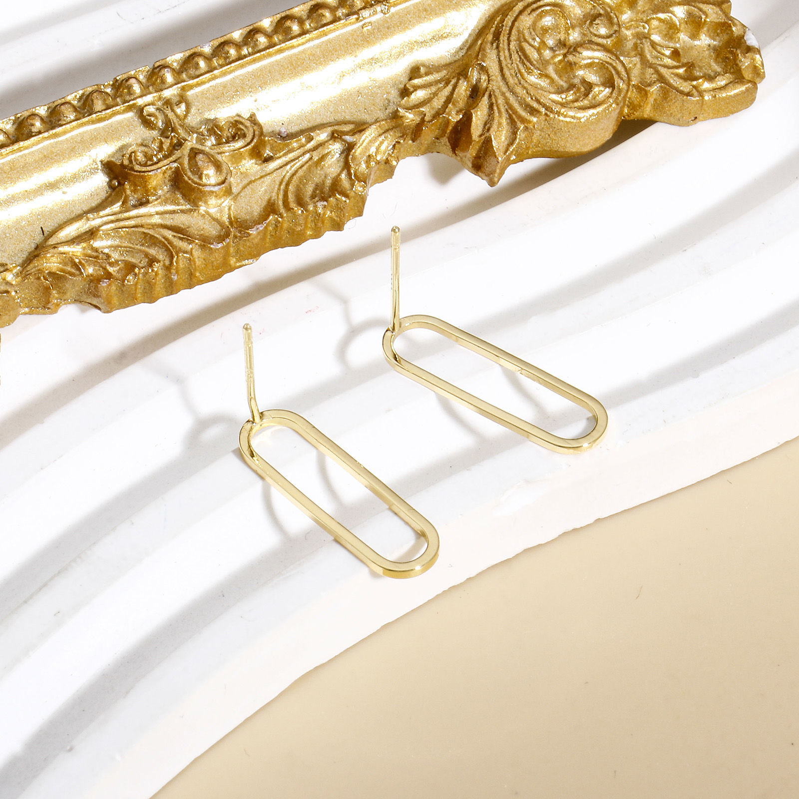 Picture of 2 PCs Eco-friendly Vacuum Plating Stylish Geometric 18K Gold Color Brass Oval Ear Post Stud Earrings For Women Party 20mm x 6mm