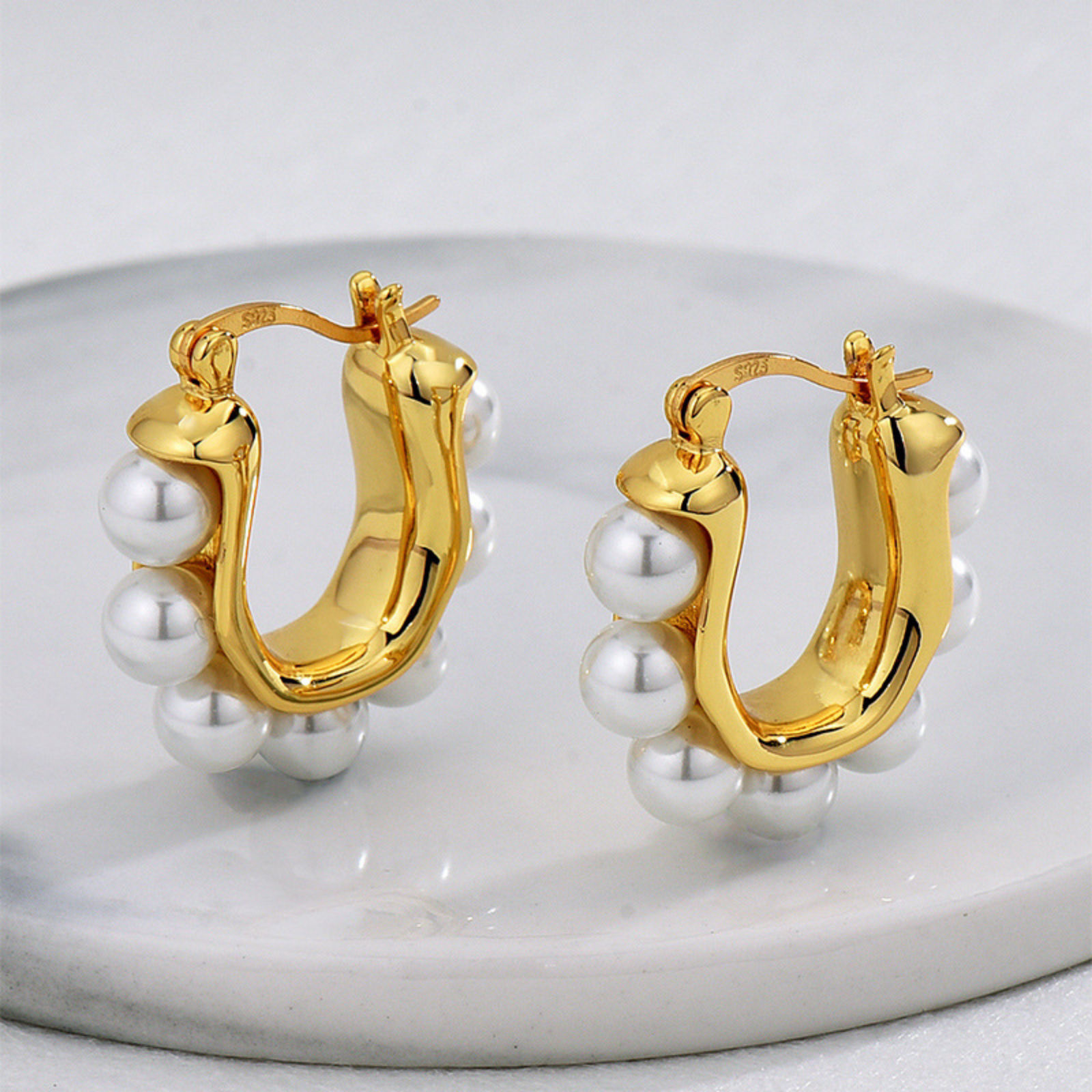 Bild von 1 Paar Stilvoll Einfach 18K Vergoldet Messing U-Form Imitat Perle Hoop Ohrringe Für Frauen 26mm x 24mm