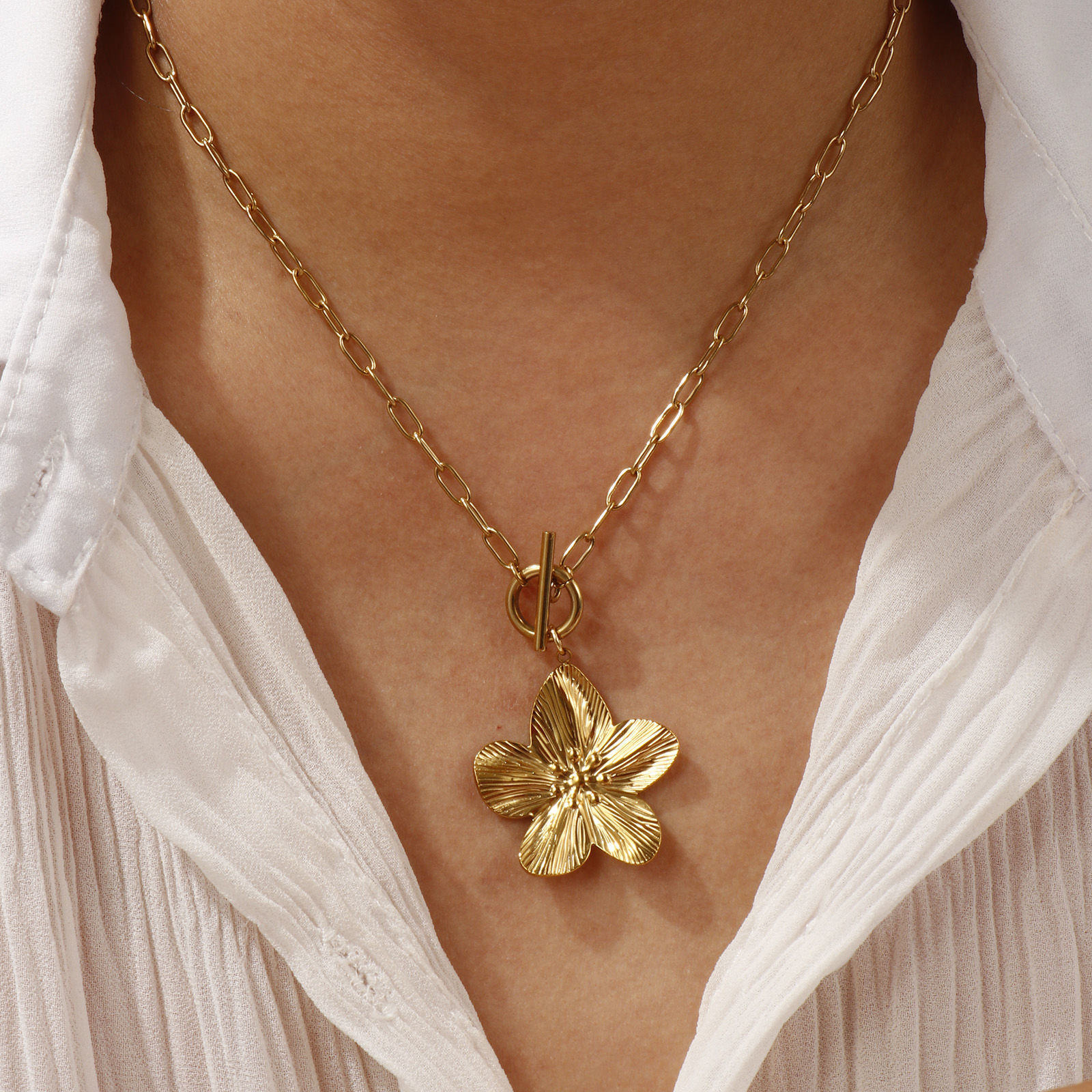 Imagen de 18K Oro Real Chapado Catena di Fermagli Flor Collar con Colgante, 304 Acero Inoxidable 45cm, Para Mujeres, Exquisito Regalo, Recubrimiento al Vacío PVD Ecológico, 1 Unidad