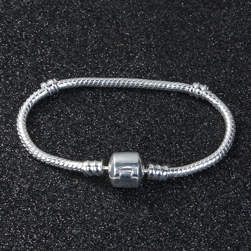 Imagen de Latón Estilo Europeo Encanto Pulseras Clip Tapón Argentado 14cm longitud, 2 Unidades
