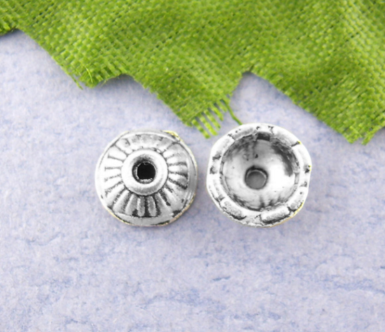 Image de Coupelles en Alliage de Zinc Calotte Argent Vieilli Rayée 7mm Dia(Approprié à Perle 10mm Dia.), Taille de Trou: 1.6mm, 35 PCs