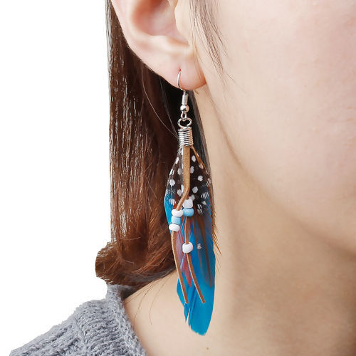 Bild von Natürliche Feder Quaste Ohrringe Weiß Azurblau 10.2cm Drahtstärke: (21 gauge) 1 Paar