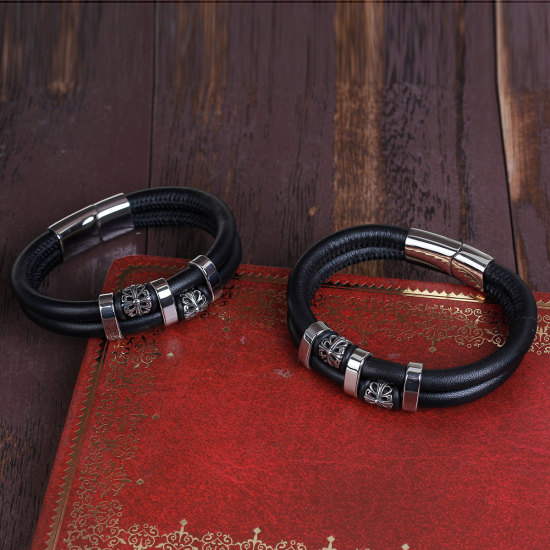 304ステンレス鋼+本革 バングル シルバートーン 黒 円筒形 クロス 22cm長さ、 1本 の画像