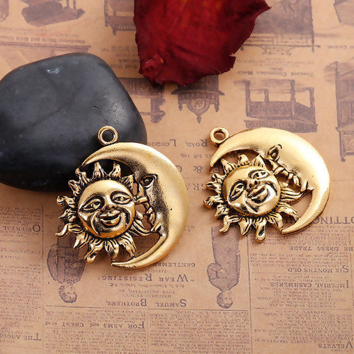 Picture of Zinc Based Alloy Pendants Round Gold Tone Antique Gold Sun And Moon Face Hollow 34mm(1 3/8") x 33mm(1 2/8"), 3 PCs