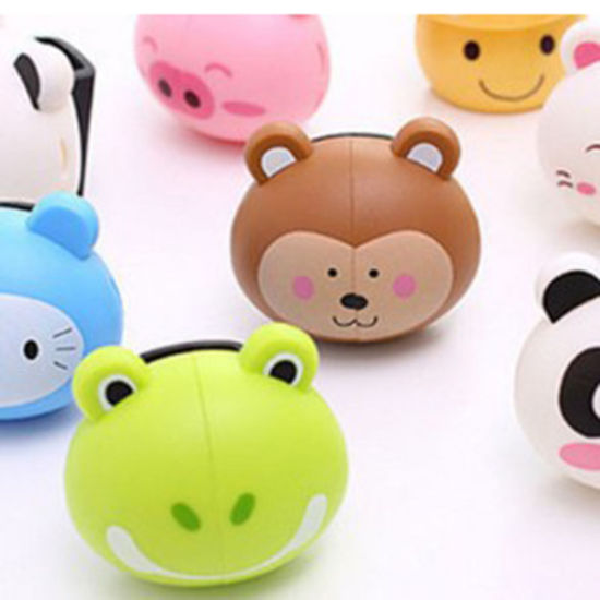 Picture of Plastic Toothbrush Holder Stand Animal At Random Color 5.8cm(2 2/8") x 5.3cm(2 1/8"), 1 Piece