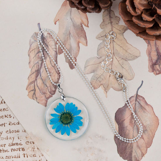 Picture of Transparent Resin Dried Flower Necklace White Round 46cm(18 1/8") long, 1 Piece