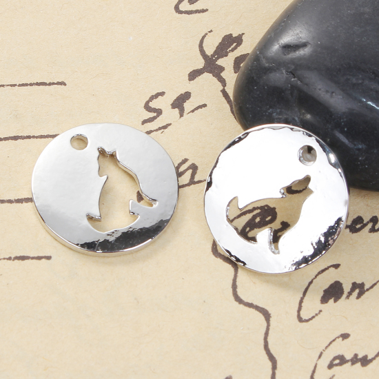 Imagen de Zamak Colgantes Charms Ronda Tono de Plata Lobo Hueco 20mm Dia, 5 Unidades