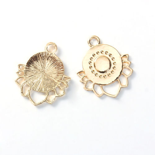 Bild von Zinklegierung Anhänger Lotosblume Vergoldet Rund 32mm x 27mm, 5 Stück