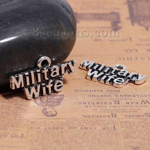 Immagine di Lega di Zinco Charms Rettangolo Argento Antico " Military Wife " 21mm x 11mm , 20 Pz