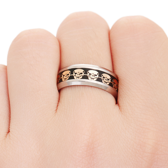 Picture of Stainless Steel Unadjustable Rings Silver Tone Golden Skull 18.3mm(US Size 8.25), 1 Piece