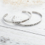 Image de Bracelet Manchette Jonc Semi-Ouvert Coordonnées en 304 Acier Inoxydable Argent Mat Voyage Gravé Caractère " Los Angeles 34.0522°N 118.2437°W " 17cm long, 1 Pièce