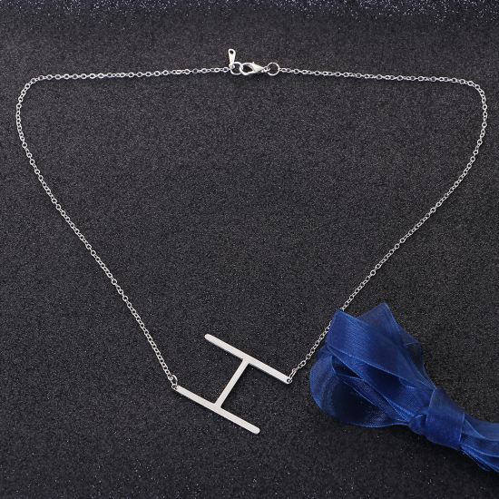 Image de Colliers en Acier Inoxydable Initial Alphabet/ Lettre " H" Argent Mat 52cm long, 1 Pièce