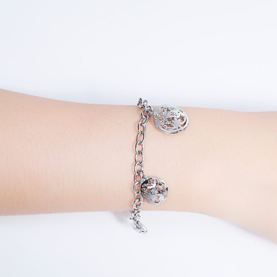 Picture of 304 Stainless Steel Bracelets Silver Tone Round Flower 20cm(7 7/8") long, 1 Piece