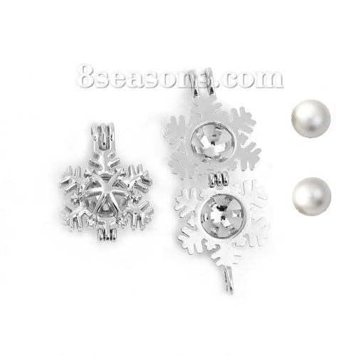 Picture of Zinc Based Alloy Wish Pearl Locket Jewelry Pendants Christmas Snowflake Silver Tone Can Open (Fit Bead Size: 8mm) 25mm(1") x 19mm( 6/8"), 2 PCs