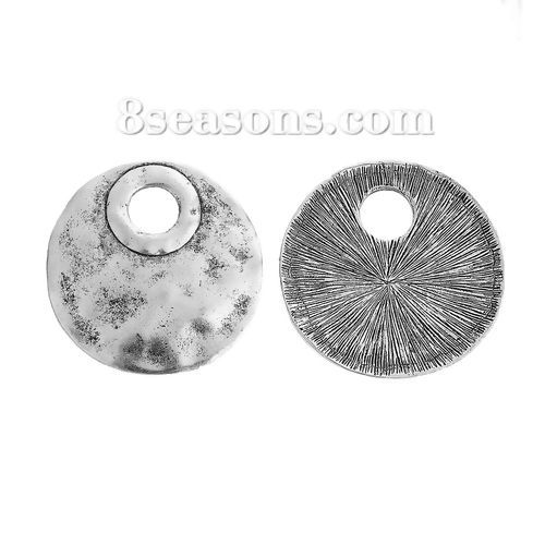 Imagen de Zamak Colgantes Ronda Plata Antigua 48mm x 47mm, 3 Unidades