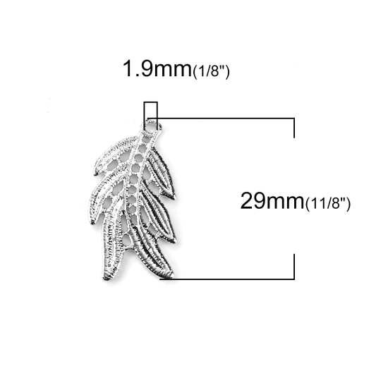 Image de Breloque Dentelle Métallique en Laiton Feuille Argent Mat 29mm x 16mm, 3 Pcs