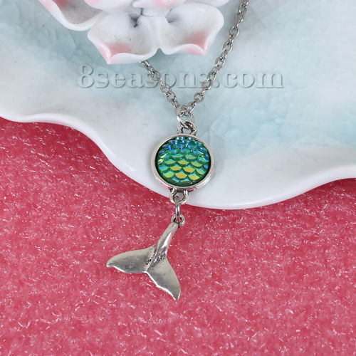 Picture of Resin Mermaid Fish/ Dragon Scale Necklace Antique Silver Color Green Round 52.5cm(20 5/8") long, 1 Piece