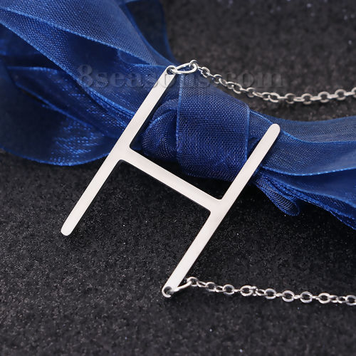 Image de Colliers en Acier Inoxydable Initial Alphabet/ Lettre " H" Argent Mat 52cm long, 1 Pièce