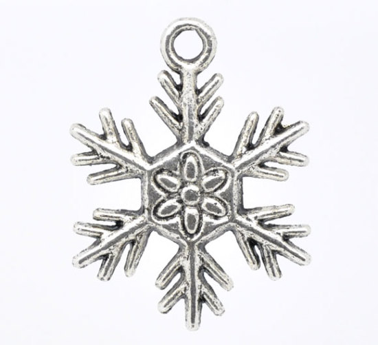 Picture of Antique Silver Color Christmas Snowflake Charms Pendants 25x19mm, sold per packet of 30