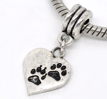 20 PCs Zinc Based Alloy European Style Dangle Charm Beads For Bracelet Necklace Jewelry Making Heart Paw Print Antique Silver Color 31mm x 14mm