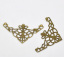 Bild von Filigran Verbinder Verzierung Dreieck Antik Bronze Blumen Hohl 48mm x 26mm 50 Stück