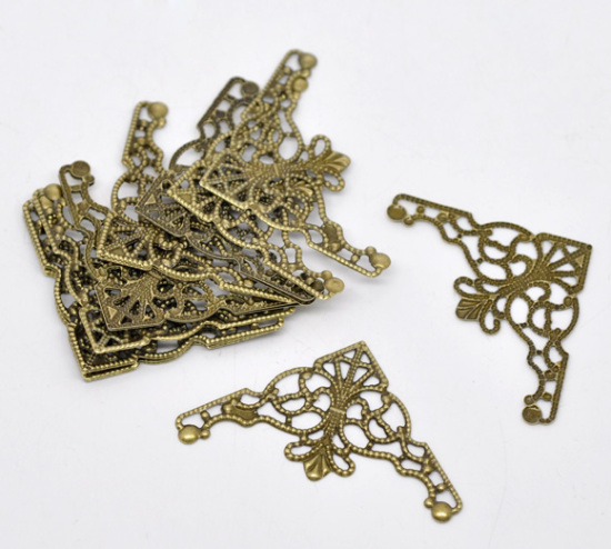 Imagen de Resultados de adornos Filigrana Estampación Aleación del Metal Del Zinc de Triángulo ，Tono Bronce Hueco Diámetro:48mm(1 7/8") x 26mm(1"), 50 Unidades