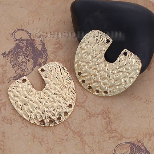 Picture of Zinc Based Alloy Hammered Connectors U-shaped Gold Plated 30mm x 27mm, 10 PCs