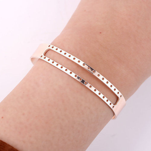 Image de Bracelet Manchette Jonc Semi-Ouvert en Alliage de Zinc Point de Croix Or Rose 15.5cm long, 1 Pièce