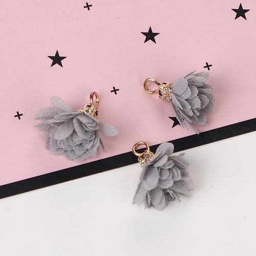 Immagine di Garza Charms Nappine Camelia Oro Placcato Grigio Circa 20mm x 20mm, 20 Pz