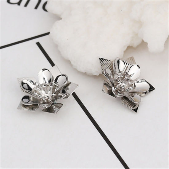 Image de Coupelles en Laiton Fleur Argent Mat (Apparié à Perle: 10mm Dia) 12mm x 12mm, 10 Pcs                                                                                                                                                                          